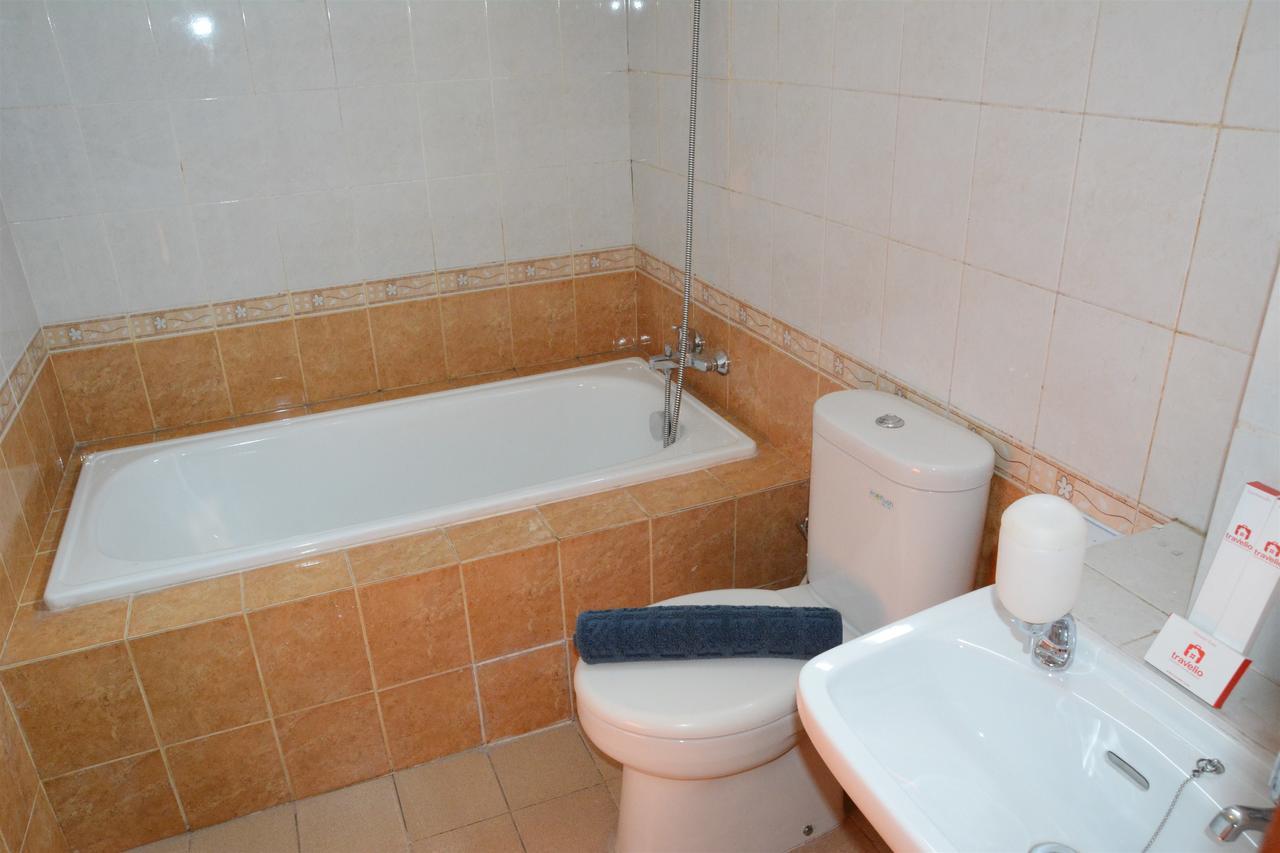 3Br Grand Palace With Private Bathtub By Travelio Jacarta Exterior foto